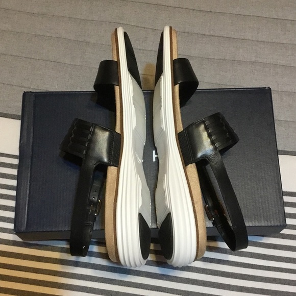 COLE HAAN - Picture 5 of 16